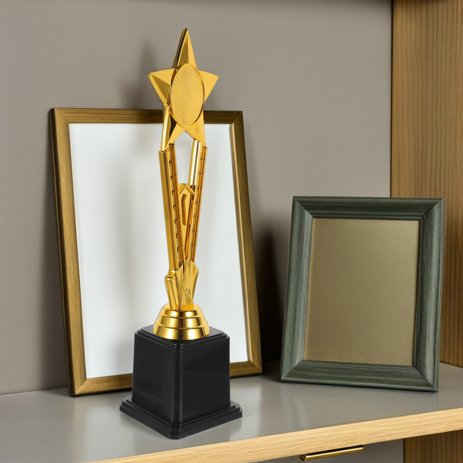 Plastic Gold Star Trophy Small - Team Sports ulasan dan harga